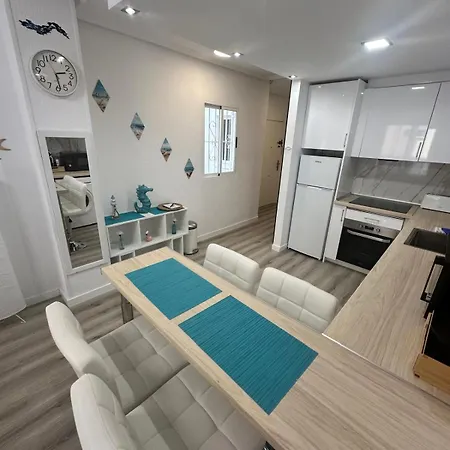 Apartamento Preciosos Moderno Piso Cerca De La Playa Del Cura Y Todos Servicios En Calle La Loma *
