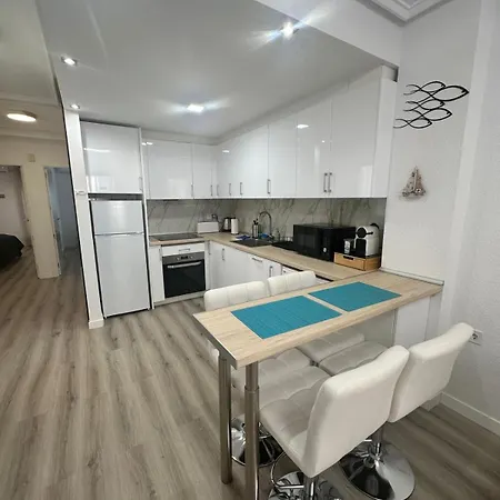 Preciosos Moderno Piso Cerca De La Playa Del Cura Y Todos Servicios En Calle La Loma * Torrevieja